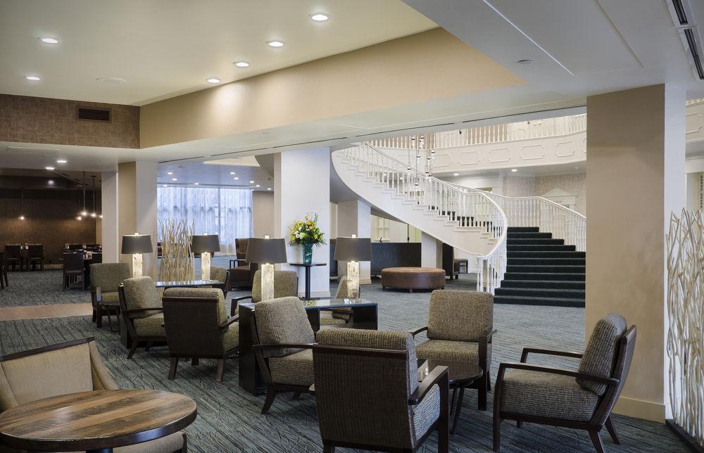 Delta Hotels By Marriott Helena Colonial Экстерьер фото
