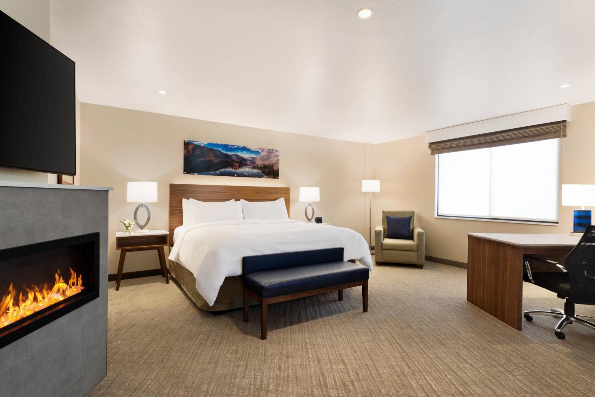Delta Hotels By Marriott Helena Colonial Экстерьер фото