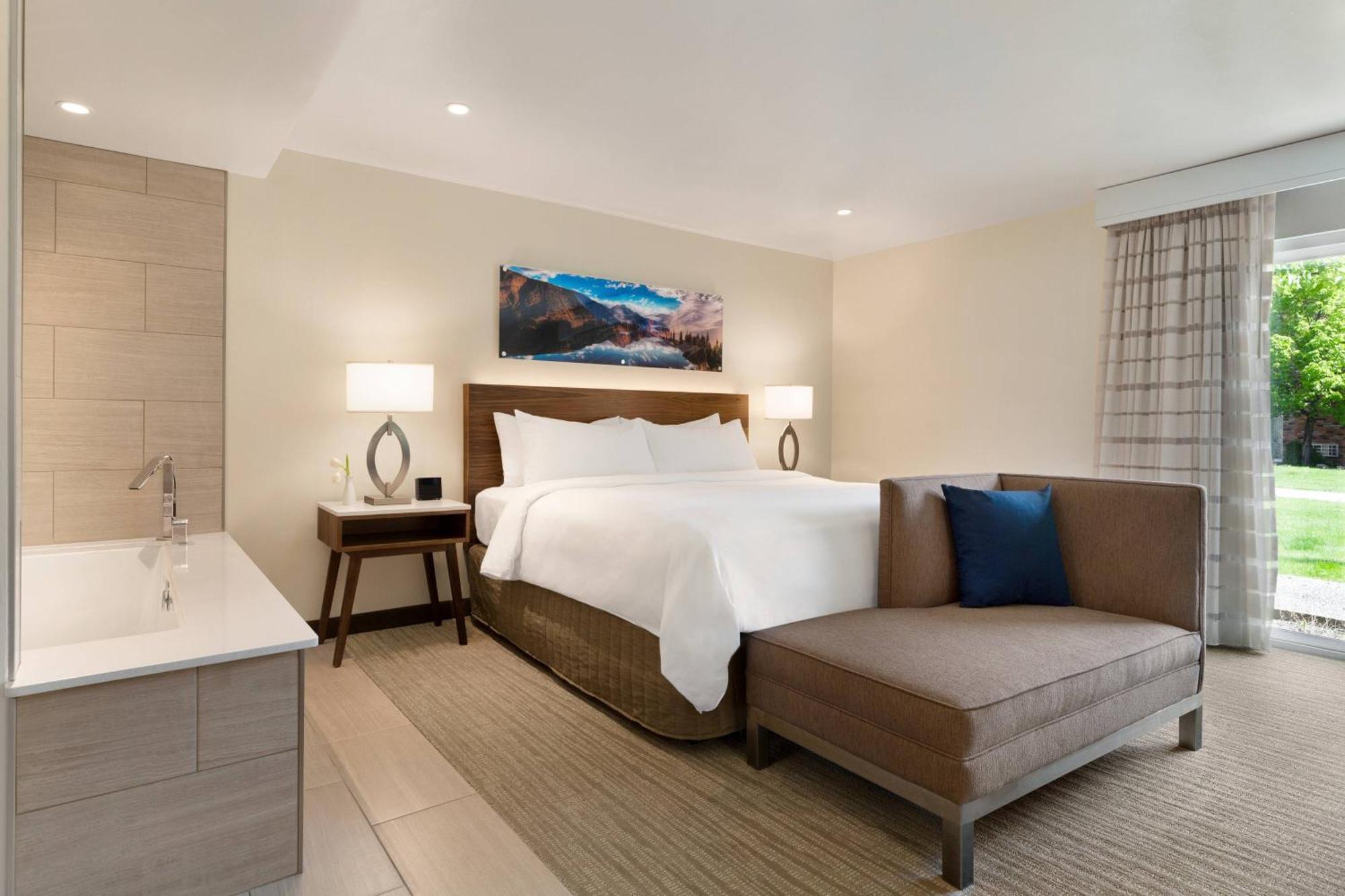 Delta Hotels By Marriott Helena Colonial Экстерьер фото