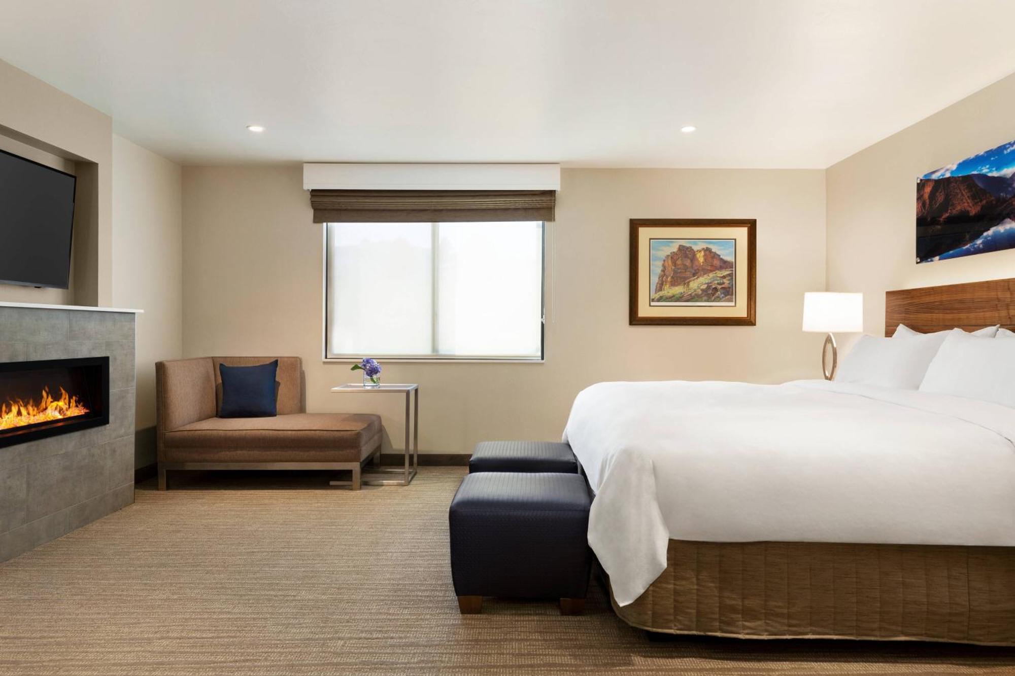 Delta Hotels By Marriott Helena Colonial Экстерьер фото
