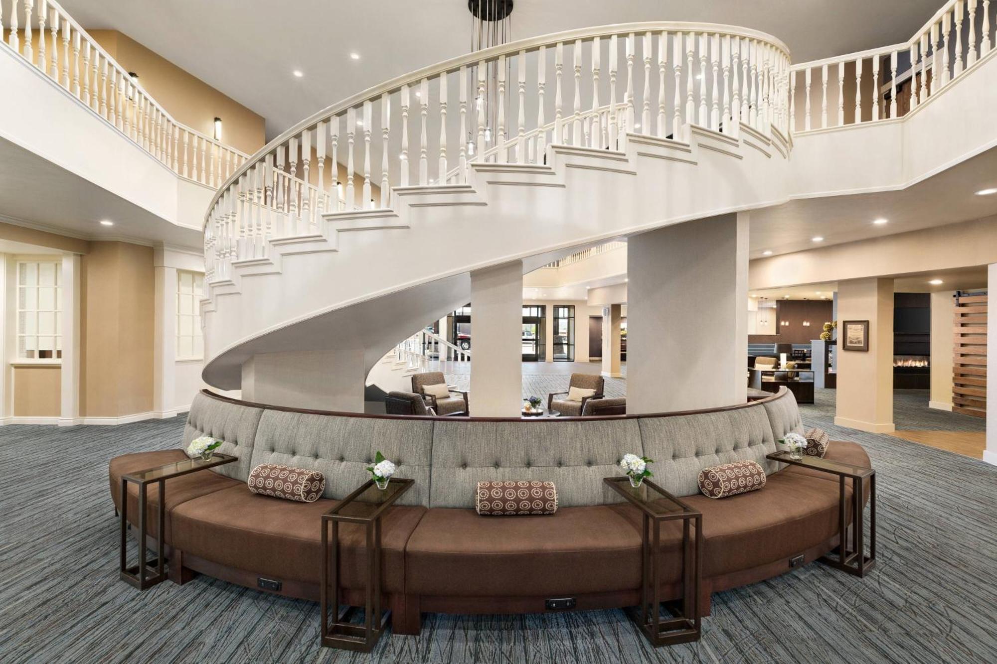 Delta Hotels By Marriott Helena Colonial Экстерьер фото