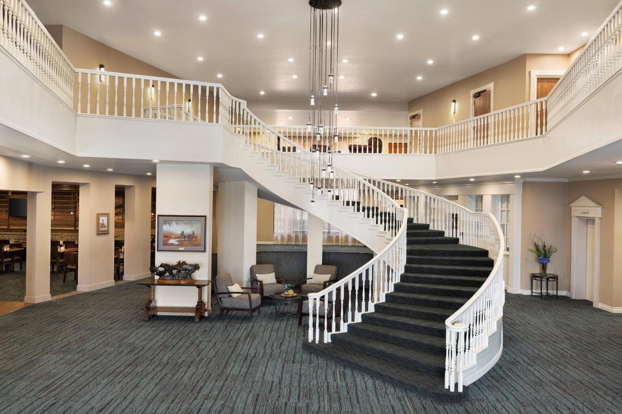 Delta Hotels By Marriott Helena Colonial Экстерьер фото